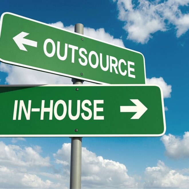 ᐅ Outsourcing: Definition, Begriff und Erklärung im JuraForum
